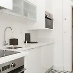 شقة Center